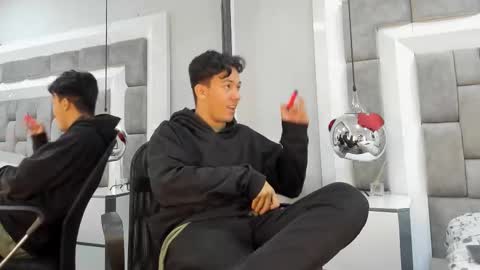 Snapshot of austinreeds chatting on 02.26.26 austinreeds online show from 02.26.26