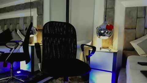 austinreeds online show from 03.07.26