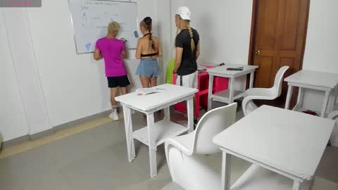 AVA online show from 01.10.26