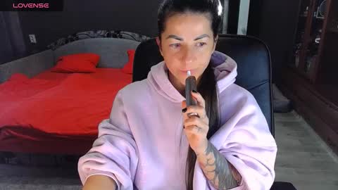 Ava online show from 10.15.25