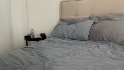 Ava  online show from 09.10.25