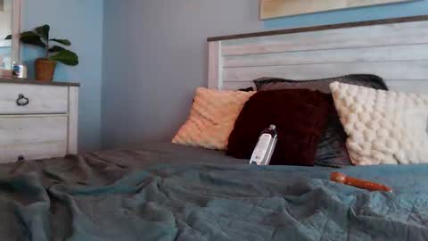 Snapshot of avaa_eve chatting on 10.23.25 Ava Eve online show from 10.23.25