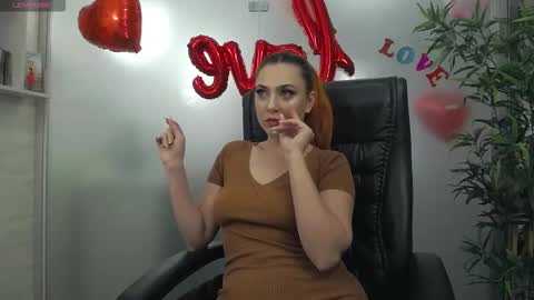 Snapshot of avablue_ chatting on 02.14.26 online show from 02.14.26