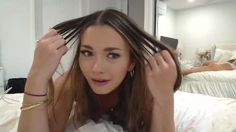 Ava Brooks online show from 09.29.25