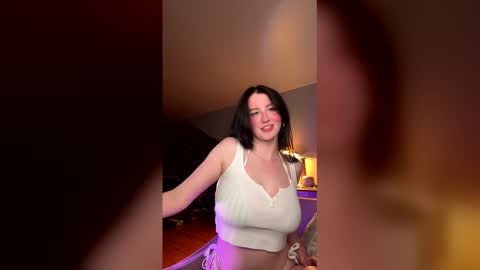 Snapshot of avallanchee chatting on 05.20.26 avallanchee online show from 05.20.26