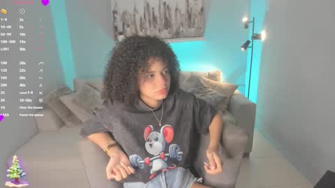 Snapshot of avalon_badger chatting on 12.29.24 Avalon online show from 12.29.24