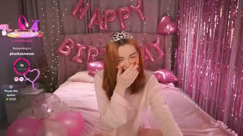  Ava  online show from 12.17.25