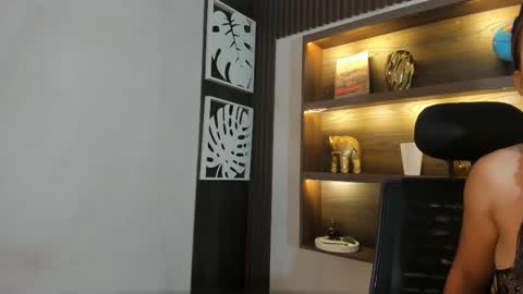 avawhiite online show from 09.13.25