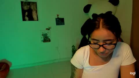 Snapshot of ave_fenix69 chatting on 03.11.25 Valery -- online show from 03.11.25