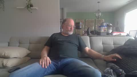 Snapshot of averagegreg chatting on 03.17.26 Greg online show from 03.17.26