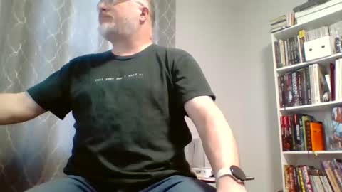Snapshot of averagegreg chatting on 04.09.26 Greg online show from 04.09.26