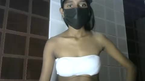 avery_lust01 online show from 05.13.26