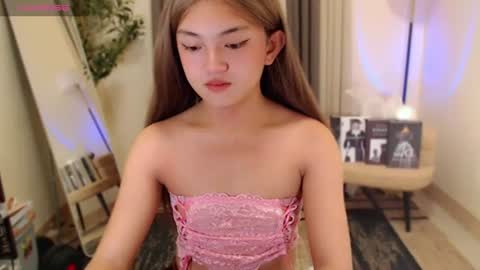 Snapshot of avi_maria12 chatting on 06.21.26 Call me Avi online show from 06.21.26