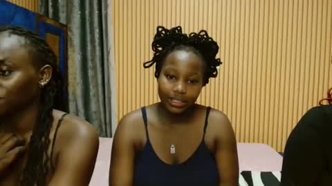 Snapshot of avian_talya chatting on 12.13.25 Avian online show from 12.13.25