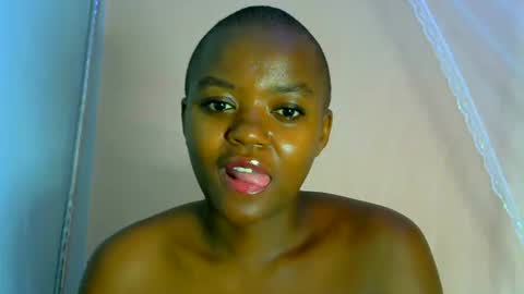 avril254 online show from 02.24.25