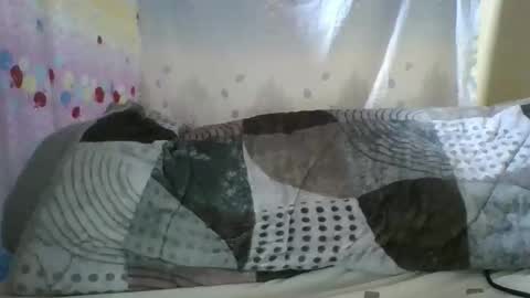 avril254 online show from 09.30.25