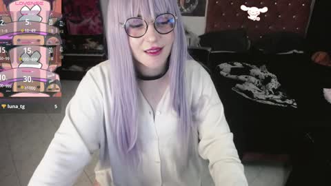 Abril online show from 12.10.24