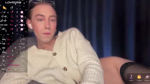 Snapshot of avril_pearly_ chatting on 12.16.24 avril_pearly_ online show from 12.16.24