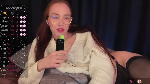 Snapshot of avril_pearly_ chatting on 02.14.25 avril_pearly_ online show from 02.14.25