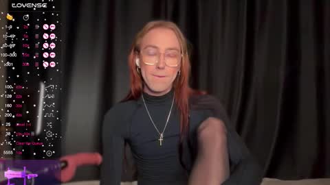 Snapshot of avril_pearly_ chatting on 11.29.25 avril_pearly_ online show from 11.29.25