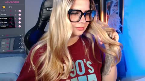 Snapshot of avrill_morgan chatting on 12.04.24 Avrill Morgan online show from 12.04.24