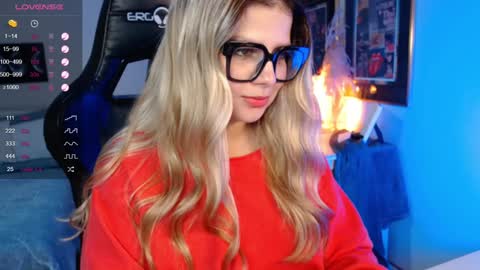 Snapshot of avrill_morgan chatting on 02.04.25 Avrill Morgan online show from 02.04.25