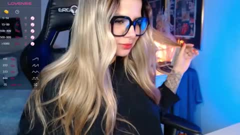 Snapshot of avrill_morgan chatting on 02.20.25 Avrill Morgan online show from 02.20.25