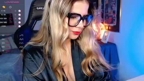 Snapshot of avrill_morgan chatting on 02.27.25 Avrill Morgan online show from 02.27.25