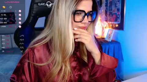 Snapshot of avrill_morgan chatting on 02.28.25 Avrill Morgan online show from 02.28.25