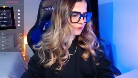 Snapshot of avrill_morgan chatting on 11.07.25 Avrill Morgan online show from 11.07.25