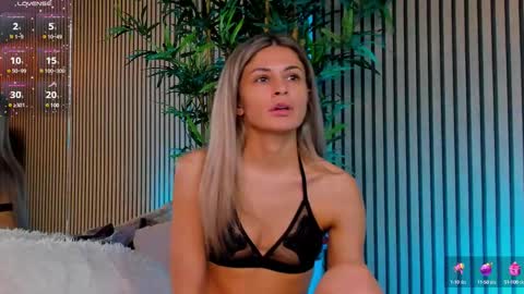 Snapshot of avrillcyrux chatting on 02.10.25 AVRILL CYRUX online show from 02.10.25