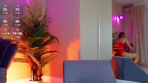 Snapshot of avrillcyrux chatting on 11.04.25 AVRILL CYRUX online show from 11.04.25