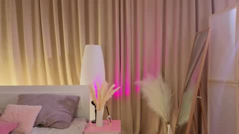 Avril online show from 02.20.26