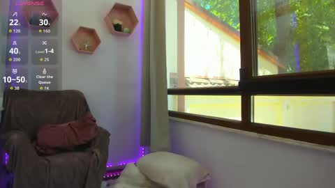 Snapshot of awesome_jolie chatting on 05.18.26 Jolie online show from 05.18.26