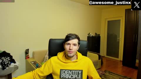 Snapshot of awesome_justin chatting on 12.09.24 Justin online show from 12.09.24