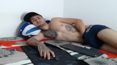 Axel online show from 02.01.25