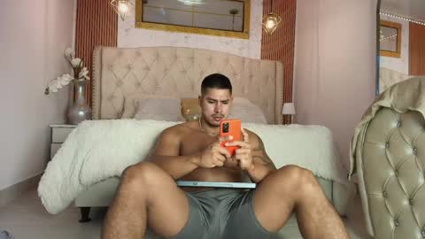 Axel Daviss online show from 04.23.26