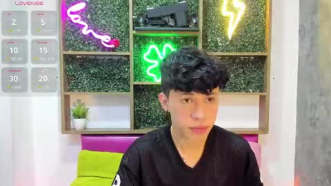 Snapshot of axel_evanss chatting on 04.18.26 Axel Evanss online show from 04.18.26