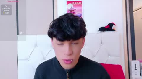 Snapshot of axel_evanss chatting on 04.24.26 Axel Evanss online show from 04.24.26