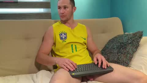 Axel Fairchaild online show from 10.08.25