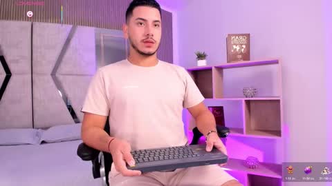 axel_grey_ online show from 01.16.26