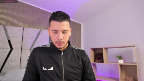 axel_grey_ online show from 02.25.26