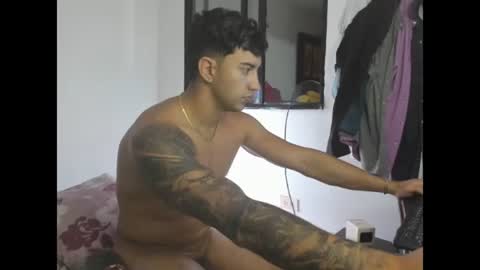 Snapshot of axel_hendrick chatting on 06.20.26 axel_hendrick online show from 06.20.26