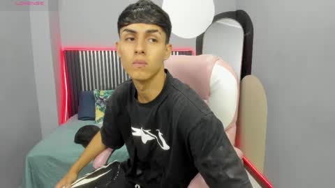 Snapshot of axel_mendoza_ chatting on 06.03.26 A X E L online show from 06.03.26
