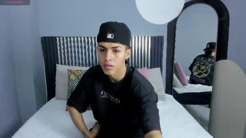 Snapshot of axel_mendoza_ chatting on 07.04.26 A X E L online show from 07.04.26