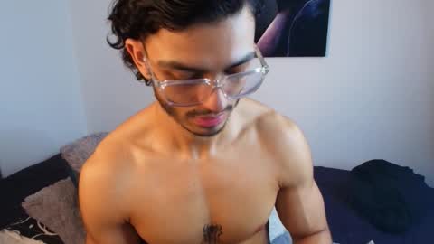 Snapshot of axel_stein03 chatting on 02.20.26 axel stein NEW ACCOUNT online show from 02.20.26