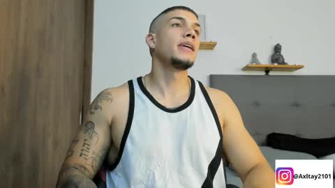 Snapshot of axel_taylor21 chatting on 05.15.26 INDEPENDENT MODEL online show from 05.15.26