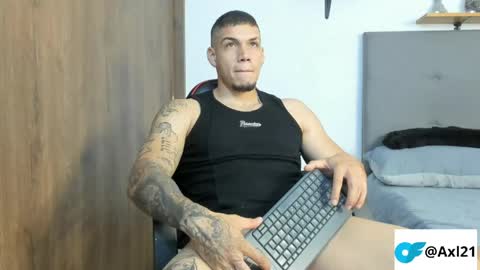 Snapshot of axel_taylor21 chatting on 05.16.26 INDEPENDENT MODEL online show from 05.16.26