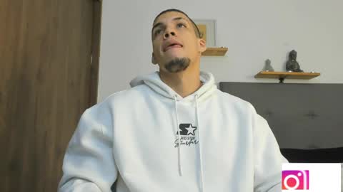 Snapshot of axel_taylor21 chatting on 05.26.26 INDEPENDENT MODEL online show from 05.26.26