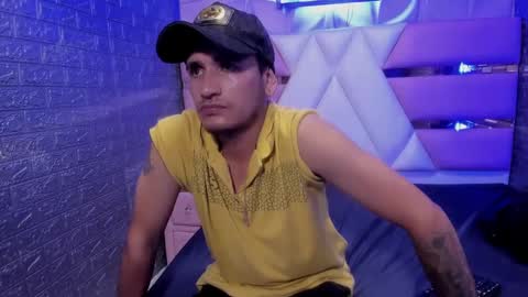 Snapshot of axell_cross2 chatting on 01.30.25 Axell Cross2 online show from 01.30.25